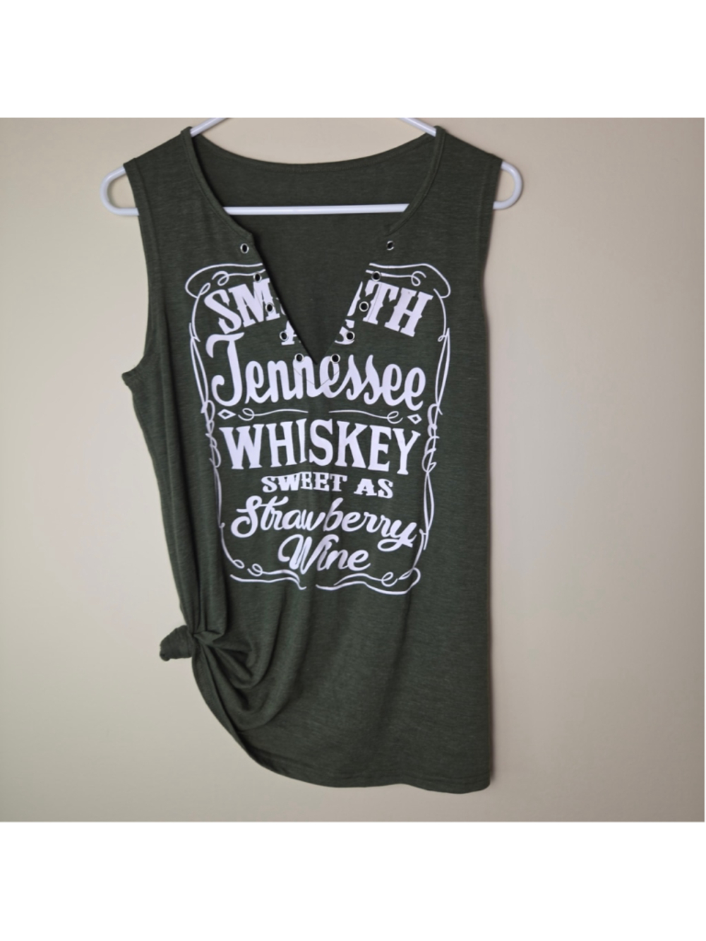 Women's Unbranded Graphic Tank Top Size M Green White Tennessee whiskey